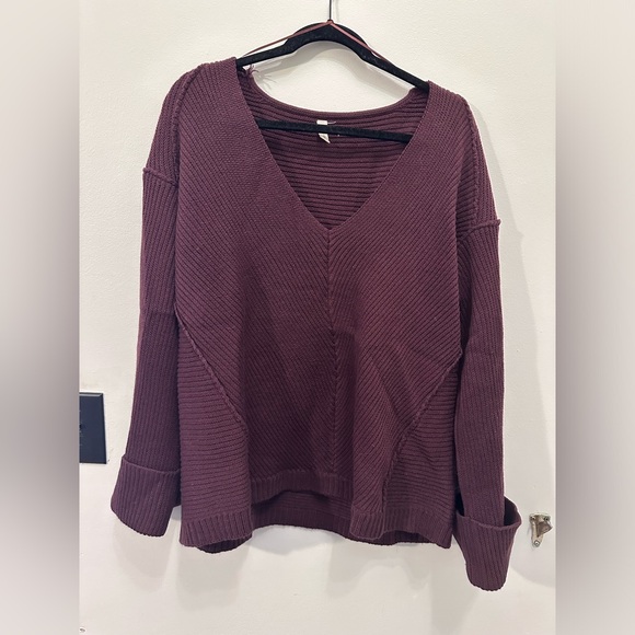 Wishlist Burgandy Sweater size S/M - Picture 2 of 6